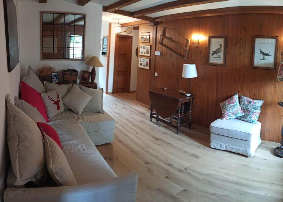 Cozy Apartment In The Heart Of The Alps Шато-д'О Екстериор снимка