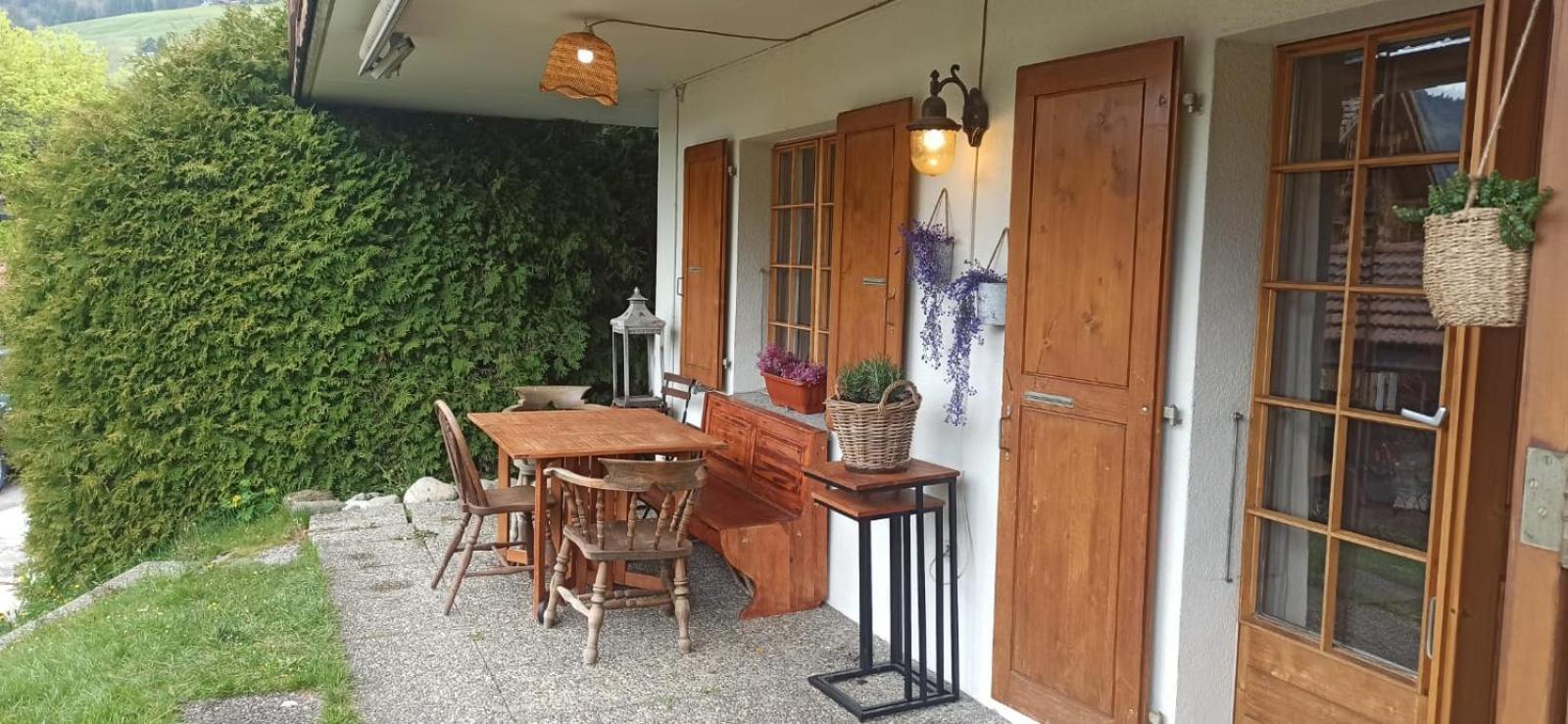 Cozy Apartment In The Heart Of The Alps Шато-д'О Екстериор снимка