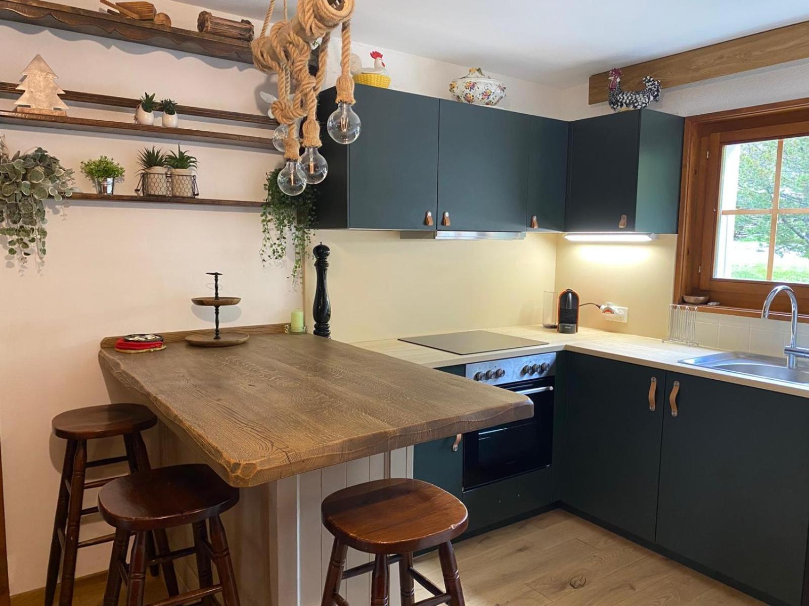 Cozy Apartment In The Heart Of The Alps Шато-д'О Екстериор снимка