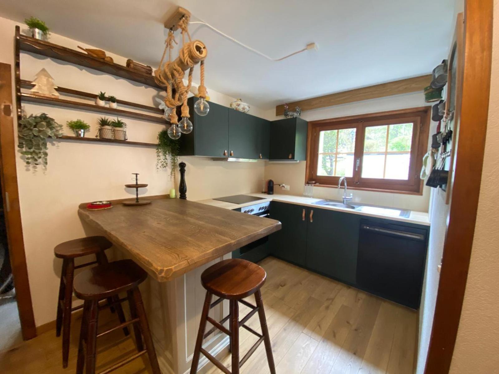 Cozy Apartment In The Heart Of The Alps Шато-д'О Екстериор снимка